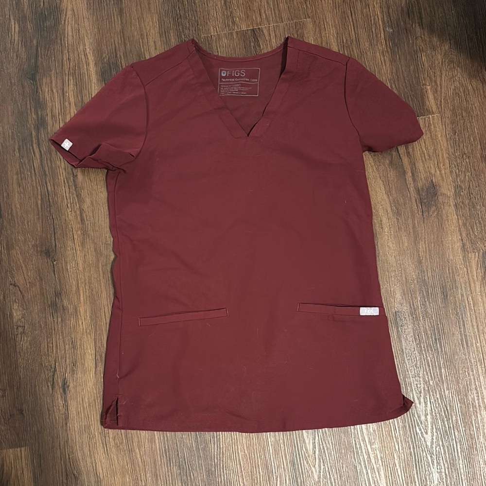Figs Women's Short Sleeve Tee - Burgundy